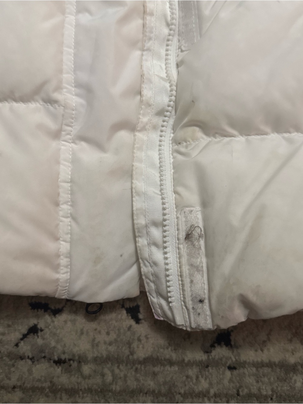 The North Face Women's White Hooded Puffer Jacket - Picture 3 of 4